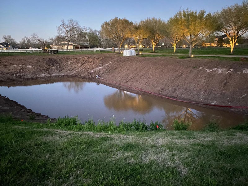 project line a pond with bentonite pond liner