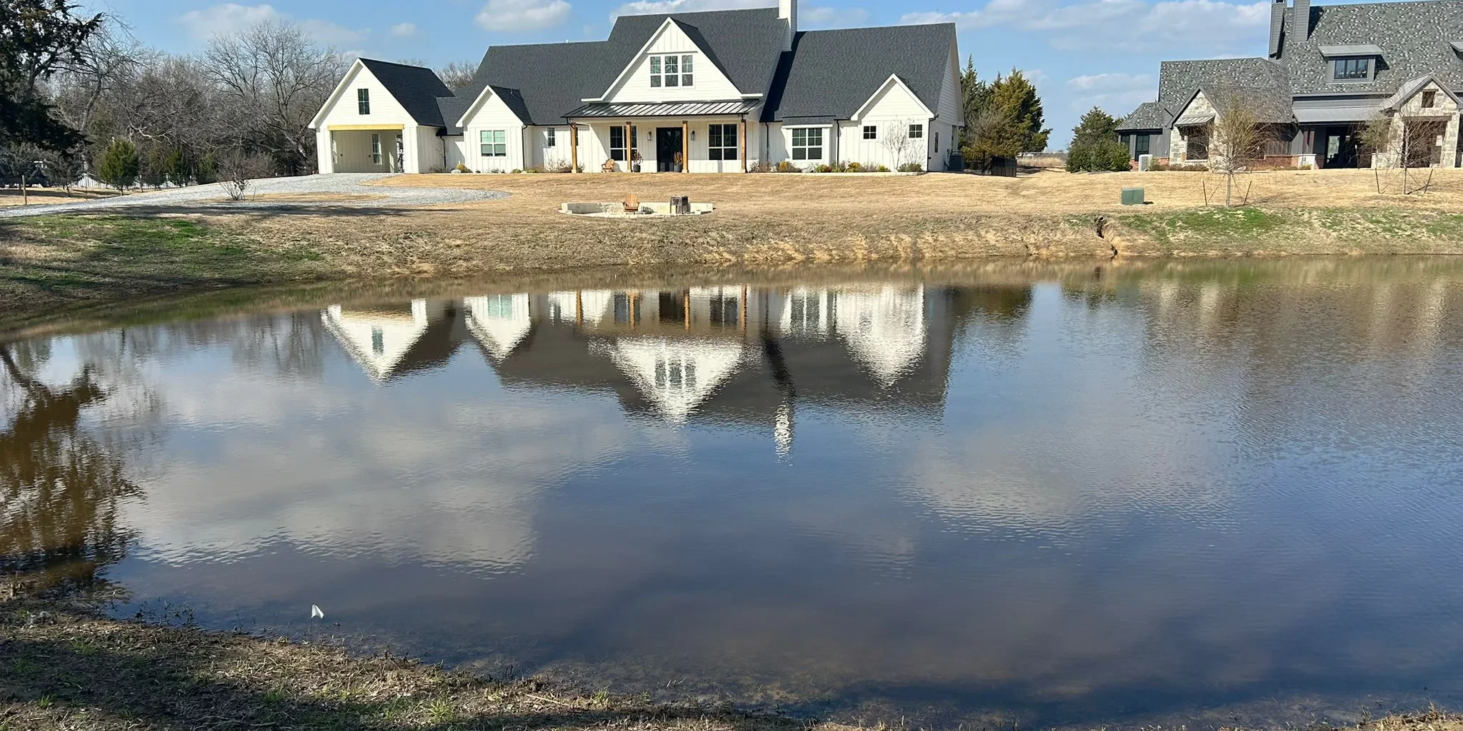 Pond sealed with bentonite